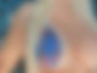 adrianna777's Live Sex Cam Show