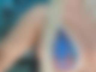 adrianna777's Live Sex Cam Show