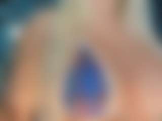 adrianna777's Live Sex Cam Show