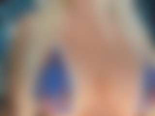 adrianna777's Live Sex Cam Show