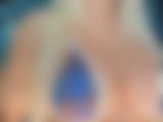 adrianna777's Live Sex Cam Show