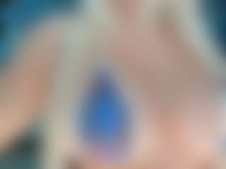 adrianna777's Live Sex Cam Show