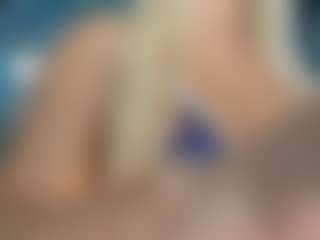 adrianna777's Live Sex Cam Show