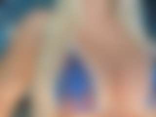 adrianna777's Live Sex Cam Show