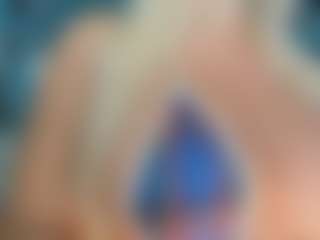 adrianna777's Live Sex Cam Show