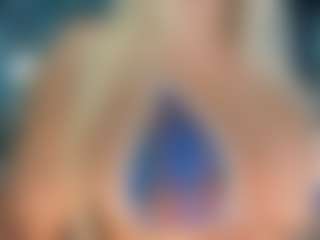 adrianna777's Live Sex Cam Show