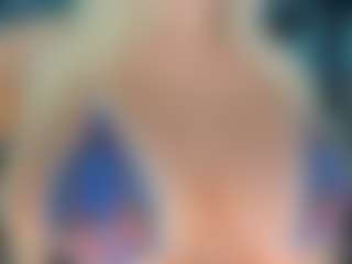 adrianna777のライブセックスチャットショー
