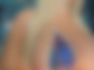 adrianna777's Live Sex Cam Show