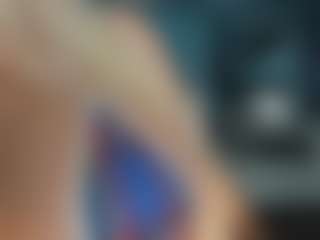 adrianna777's Live Sex Cam Show