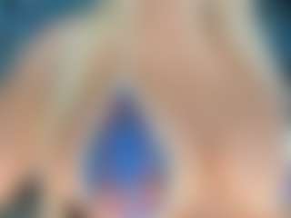 adrianna777's Live Sex Cam Show
