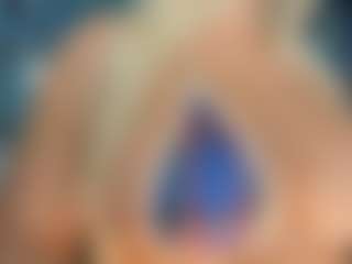 adrianna777's Live Sex Cam Show