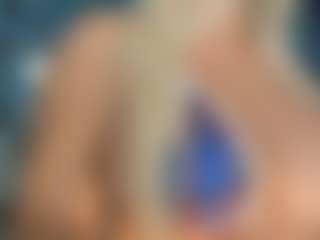 adrianna777's Live Sex Cam Show