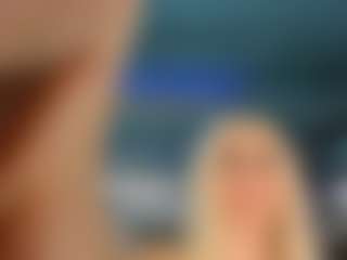 adrianna777's Live Sex Cam Show