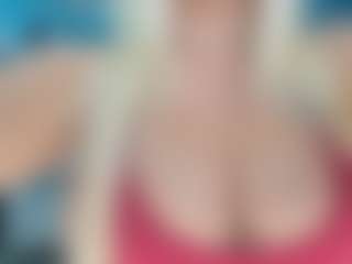 adrianna777's Live Sex Cam Show