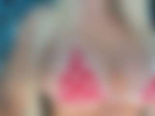 adrianna777's Live Sex Cam Show