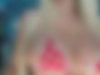 adrianna777's Live Sex Cam Show