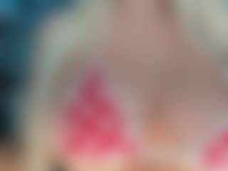 adrianna777's Live Sex Cam Show