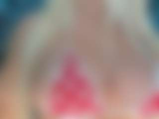 adrianna777's Live Sex Cam Show