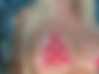 adrianna777's Live Sex Cam Show