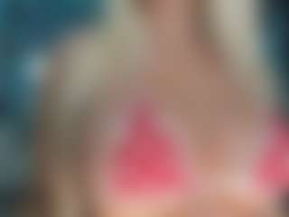 adrianna777's Live Sex Cam Show