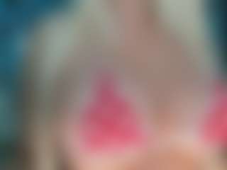 adrianna777's Live Sex Cam Show