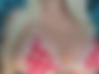 adrianna777's Live Sex Cam Show