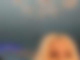 adrianna777's Live Sex Cam Show