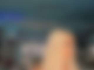 adrianna777's Live Sex Cam Show