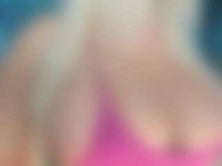 adrianna777's Live Sex Cam Show