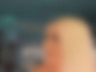 adrianna777's Live Sex Cam Show