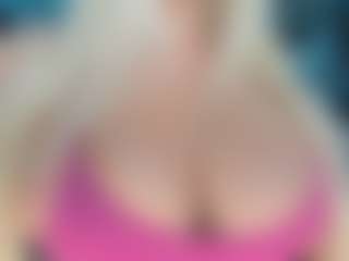adrianna777's Live Sex Cam Show