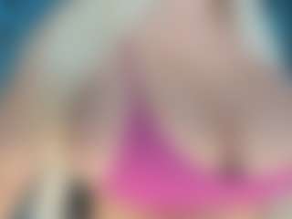 adrianna777's Live Sex Cam Show