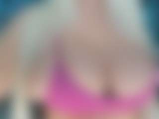 adrianna777's Live Sex Cam Show