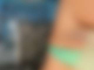 adrianna777's Live Sex Cam Show
