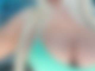 adrianna777's Live Sex Cam Show
