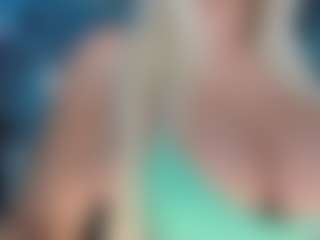adrianna777's Live Sex Cam Show