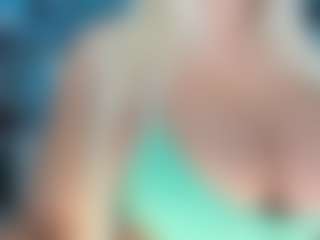 adrianna777's Live Sex Cam Show