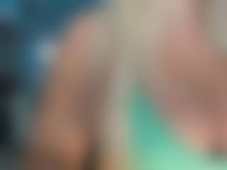 adrianna777's Live Sex Cam Show