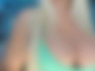 adrianna777's Live Sex Cam Show