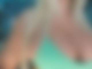 adrianna777's Live Sex Cam Show