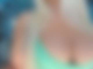adrianna777's Live Sex Cam Show