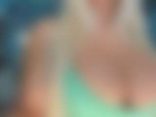 adrianna777's Live Sex Cam Show