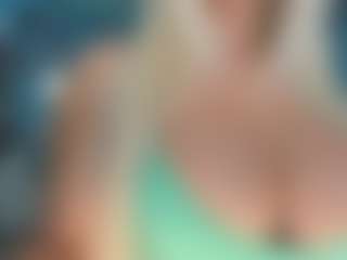 adrianna777's Live Sex Cam Show