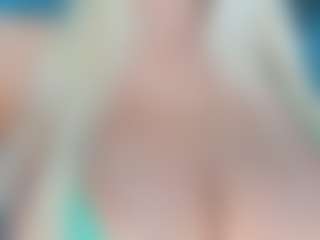 adrianna777's Live Sex Cam Show