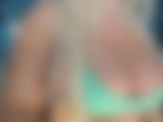adrianna777's Live Sex Cam Show