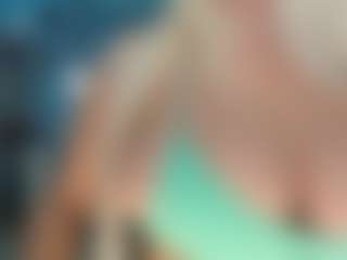 adrianna777's Live Sex Cam Show