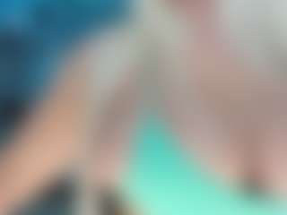 adrianna777's Live Sex Cam Show