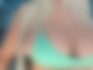 adrianna777's Live Sex Cam Show