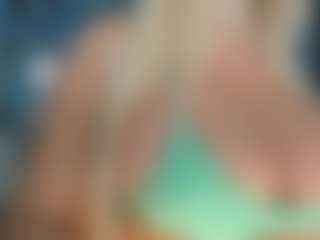 adrianna777's Live Sex Cam Show