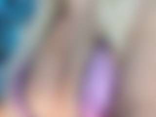 adrianna777's Live Sex Cam Show